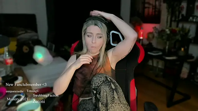 Snapshot of Lisaonthemoon chatting on March 9, 2025, 7:26 pm Lisaonthemoon online show from March 9, 2025, 7:26 pm