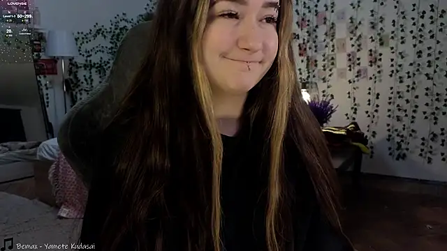 Snapshot of Megan__Hart chatting on December 24, 2024, 2:21 am Megan  Hart online show from December 24, 2024, 2:21 am