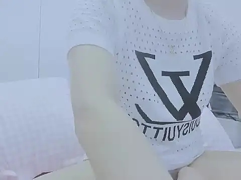 Snapshot of Linh_diudang chatting on September 10, 2025, 1:15 am Linh diudang online show from September 10, 2025, 1:15 am