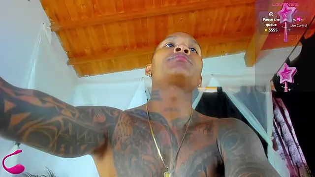 Snapshot of esteveen_ortegas_ chatting on November 10, 2025, 1:38 pm esteveen ortegas online show from November 10, 2025, 1:38 pm