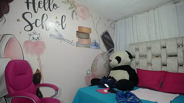 Snapshot of KEYRA-MILLER- chatting on November 13, 2025, 2:04 am KEYRA-MILLER- online show from November 13, 2025, 2:04 am