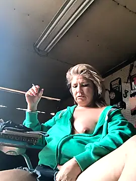 TexaSMESS 37 online show from February 26, 2025, 10:58 pm