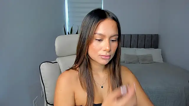 Snapshot of AndreaMartini chatting on February 26, 2025, 10:04 pm AndreaMartini online show from February 26, 2025, 10:04 pm