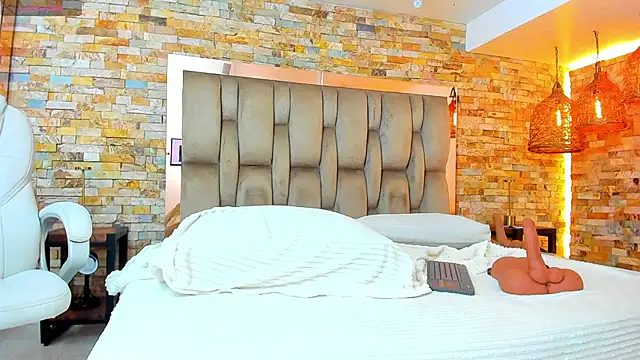 karla dunn online show from October 25, 2025, 8:20 pm