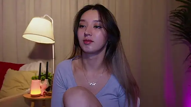 Sarasuo1 online show from February 25, 2025, 2:15 pm