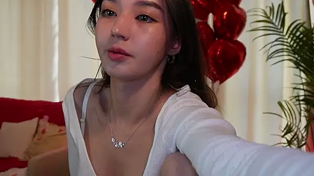 Sarasuo1 online show from February 15, 2025, 10:22 am