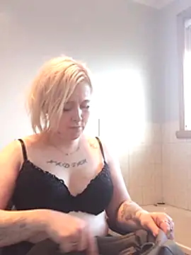 Snapshot of mollymay69 chatting on December 17, 2025, 7:02 am mollymay69 online show from December 17, 2025, 7:02 am