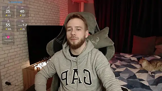 LeoPaulini online show from December 23, 2024, 12:52 pm