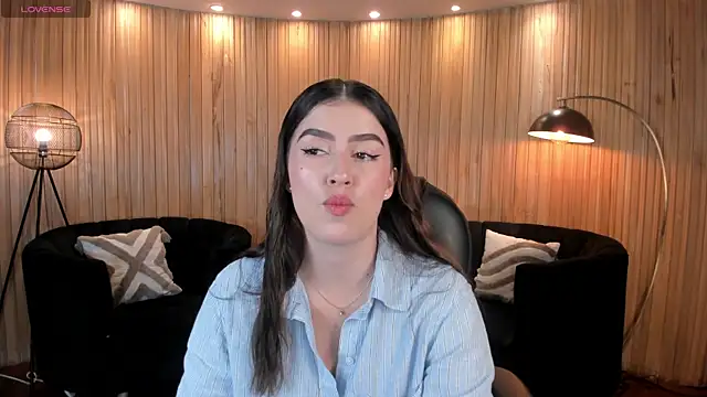 Snapshot of PaulinaSantos_ chatting on July 12, 2026, 5:36 pm PaulinaSantos online show from July 12, 2026, 5:36 pm