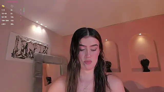 PaulinaSantos  online show from January 31, 2026, 8:18 pm