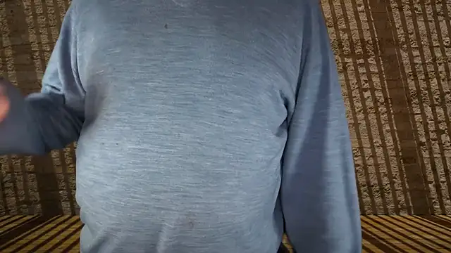 Snapshot of LondonTeffy chatting on December 1, 2025, 11:00 am LondonTeffy online show from December 1, 2025, 11:00 am