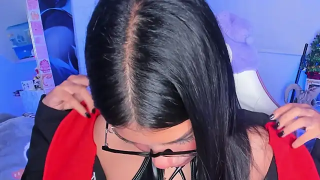 cutestephuwu online show from March 11, 2025, 4:19 am