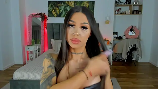 Snapshot of Fancy_Jenn chatting on October 24, 2025, 6:51 pm Fancy Jenn online show from October 24, 2025, 6:51 pm