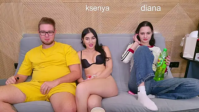 Ksenny online show from November 12, 2025, 5:39 pm