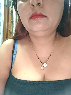 Snapshot of Dianaa9 chatting on May 23, 2026, 7:07 am Dianaa9 online show from May 23, 2026, 7:07 am