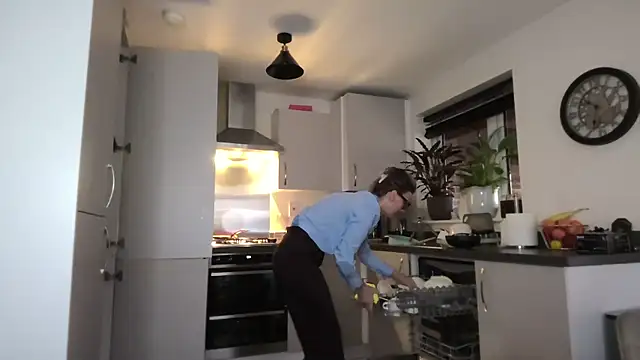 SweetMonicaUK online show from October 23, 2025, 8:24 am