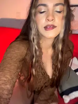 xia foxxy online show from October 13, 2025, 4:47 am