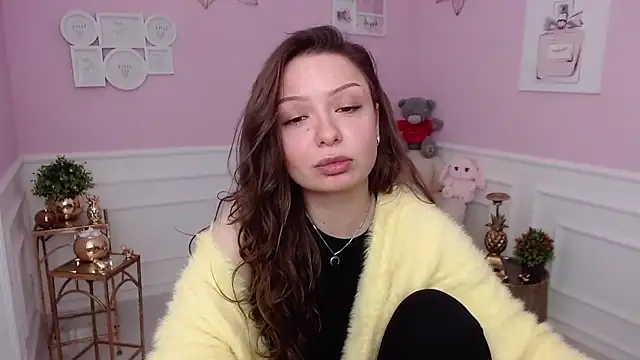 LucySkilar online show from February 23, 2026, 5:19 am