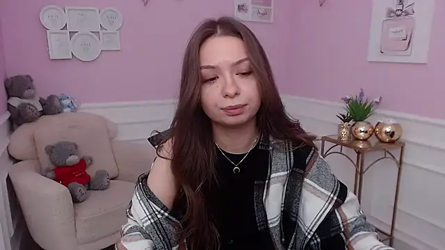 Snapshot of LucySkilar chatting on October 28, 2025, 5:18 am LucySkilar online show from October 28, 2025, 5:18 am