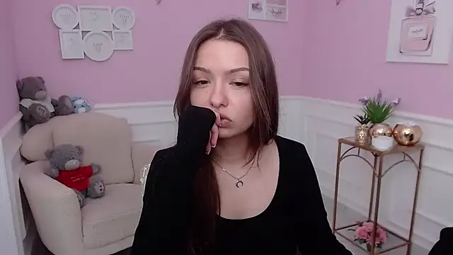 Snapshot of LucySkilar chatting on November 11, 2025, 9:48 am LucySkilar online show from November 11, 2025, 9:48 am