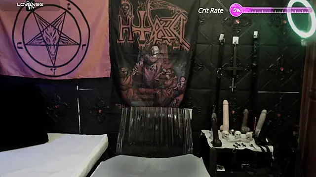 Evil Queen 666 online show from March 18, 2025, 5:02 am