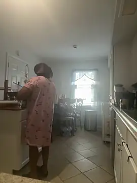 ebonyred online show from November 23, 2025, 2:05 pm