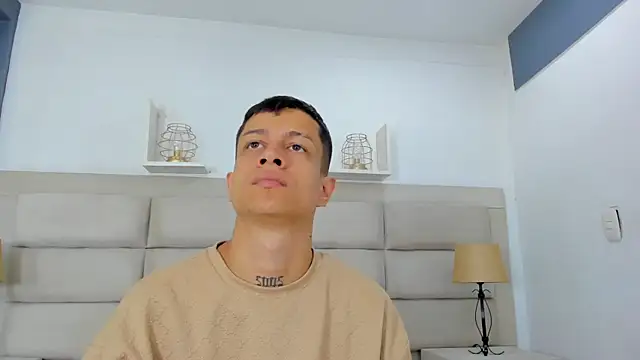 Snapshot of AgarEvans chatting on December 3, 2025, 4:13 am AgarEvans online show from December 3, 2025, 4:13 am