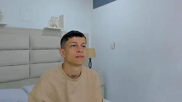 Snapshot of AgarEvans chatting on December 2, 2025, 4:47 am AgarEvans online show from December 2, 2025, 4:47 am