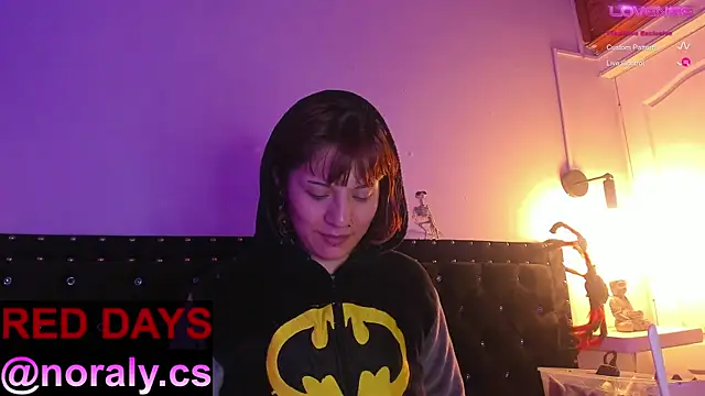 Snapshot of hey_noraly chatting on November 3, 2025, 4:07 am hey noraly online show from November 3, 2025, 4:07 am