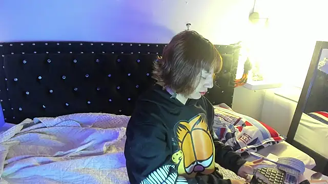 Snapshot of hey_noraly chatting on November 2, 2025, 4:50 am hey noraly online show from November 2, 2025, 4:50 am