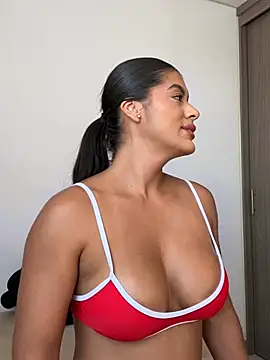 Snapshot of MelissaWaltton chatting on February 14, 2025, 8:37 pm MelissaWaltton online show from February 14, 2025, 8:37 pm