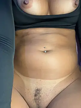 Francielediass online show from April 7, 2026, 4:25 am