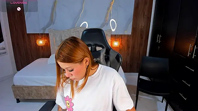 mia 18v online show from April 16, 2026, 9:39 pm