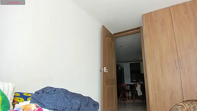 cheryl blossom69 online show from November 16, 2025, 5:17 pm