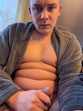 Snapshot of Paule19cm chatting on February 10, 2026, 8:46 am Paule19cm online show from February 10, 2026, 8:46 am