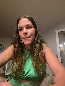 Lady Knaller online show from May 25, 2026, 7:34 pm