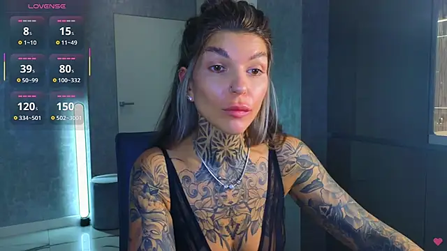 Snapshot of tattooedBabyy chatting on September 26, 2025, 8:43 am tattooedBabyy online show from September 26, 2025, 8:43 am