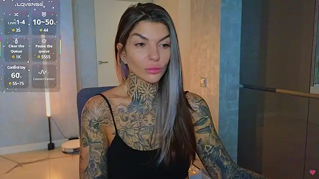 Snapshot of tattooedBabyy chatting on March 7, 2025, 8:56 am tattooedBabyy online show from March 7, 2025, 8:56 am