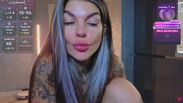 Snapshot of tattooedBabyy chatting on February 20, 2025, 4:03 pm tattooedBabyy online show from February 20, 2025, 4:03 pm