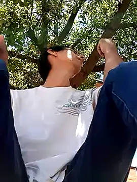 Snapshot of takumysexy chatting on December 5, 2024, 5:33 pm takumysexy online show from December 5, 2024, 5:33 pm