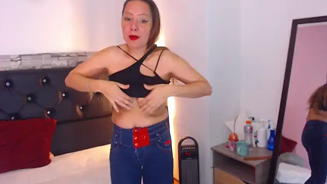 camila delarosa online show from March 1, 2025, 1:18 pm