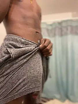 chocolatemeatstick25 online show from February 20, 2025, 9:55 am