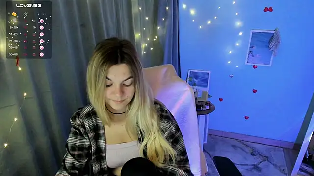 Snapshot of Sweet_me_ chatting on September 21, 2025, 5:45 am Sweet me online show from September 21, 2025, 5:45 am