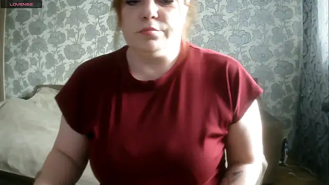 Snapshot of Sabrina_Poison chatting on June 5, 2026, 5:23 am Sabrina Poison online show from June 5, 2026, 5:23 am