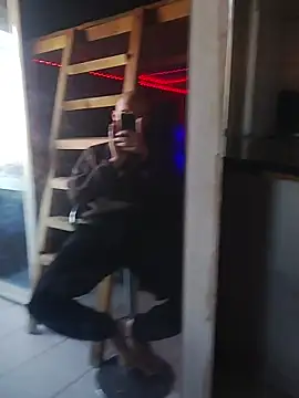 Snapshot of MillennialC0CK chatting on November 25, 2025, 3:12 pm MillennialC0CK online show from November 25, 2025, 3:12 pm