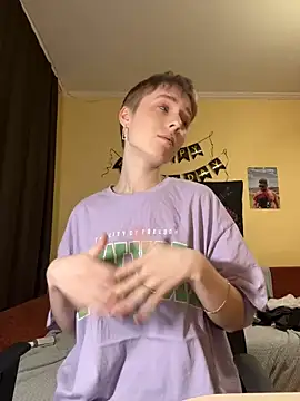 Crayzy Luv online show from March 10, 2025, 9:51 pm