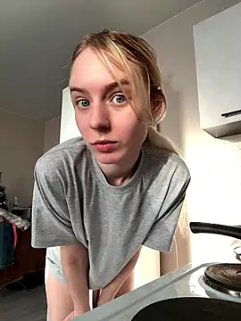 Crayzy Luv online show from January 14, 2026, 10:19 am