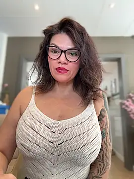 Snapshot of CarlaConnor80 chatting on November 25, 2025, 10:26 am CarlaConnor80 online show from November 25, 2025, 10:26 am