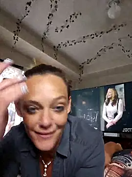 Snapshot of Dixiefaye_Pika chatting on May 1, 2026, 5:40 pm Dixiefaye Pika online show from May 1, 2026, 5:40 pm