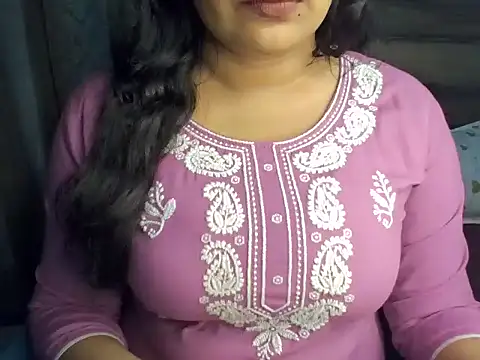 Trezza online show from October 27, 2025, 8:43 pm